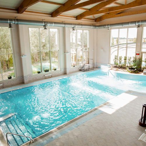 swimming-pool-in-hotel-PHN7LGK.jpeg